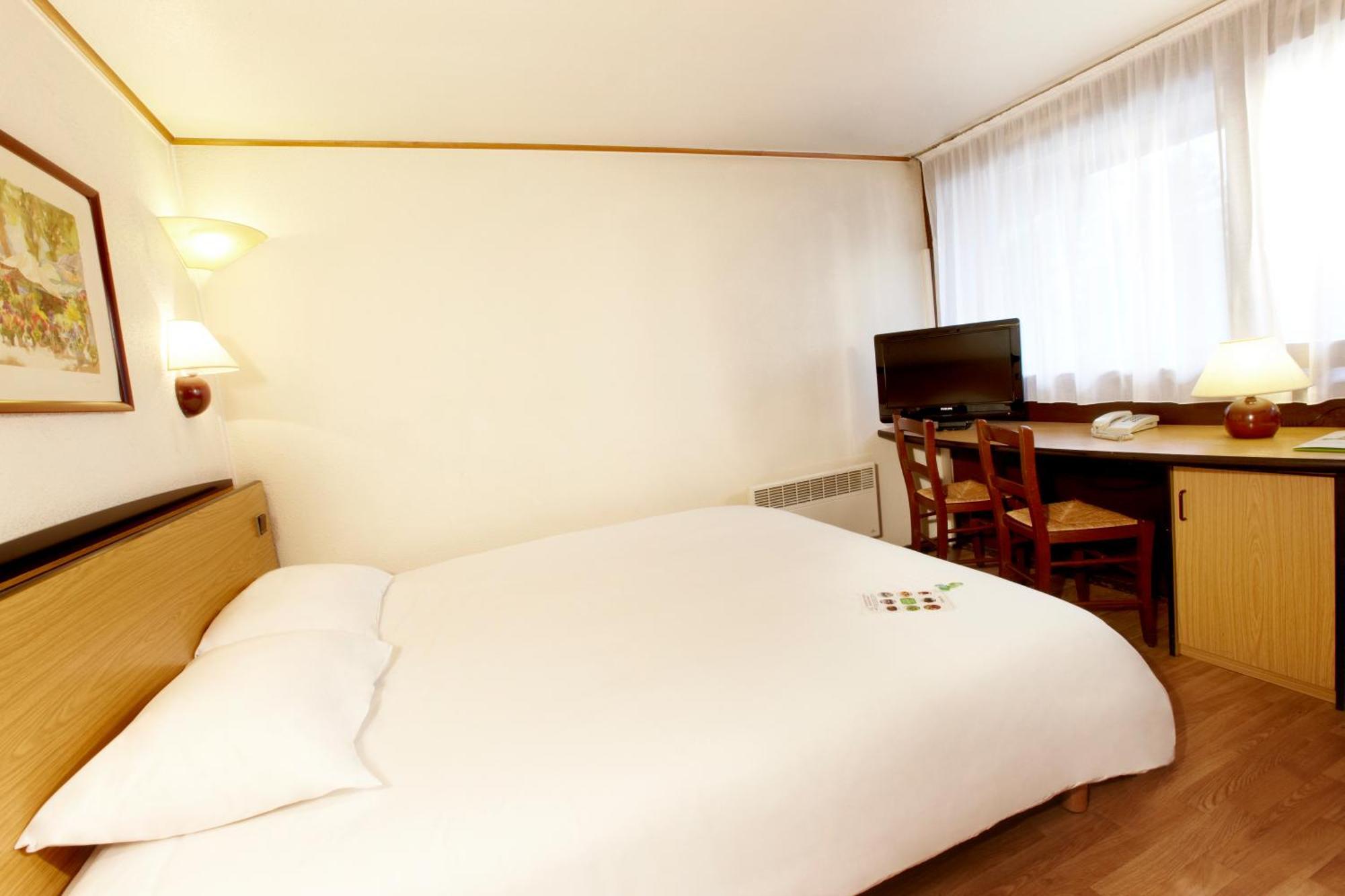 Campanile Hotel 3*